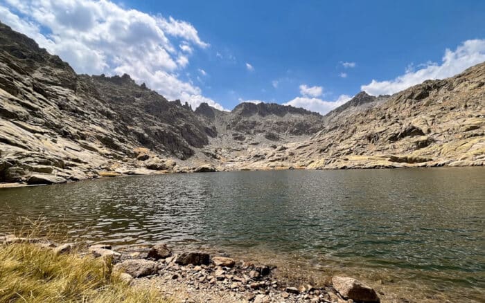 Senderismo y ciclismo en Gredos desde San Martín de Valdeiglesias - Hacienda La Coracera